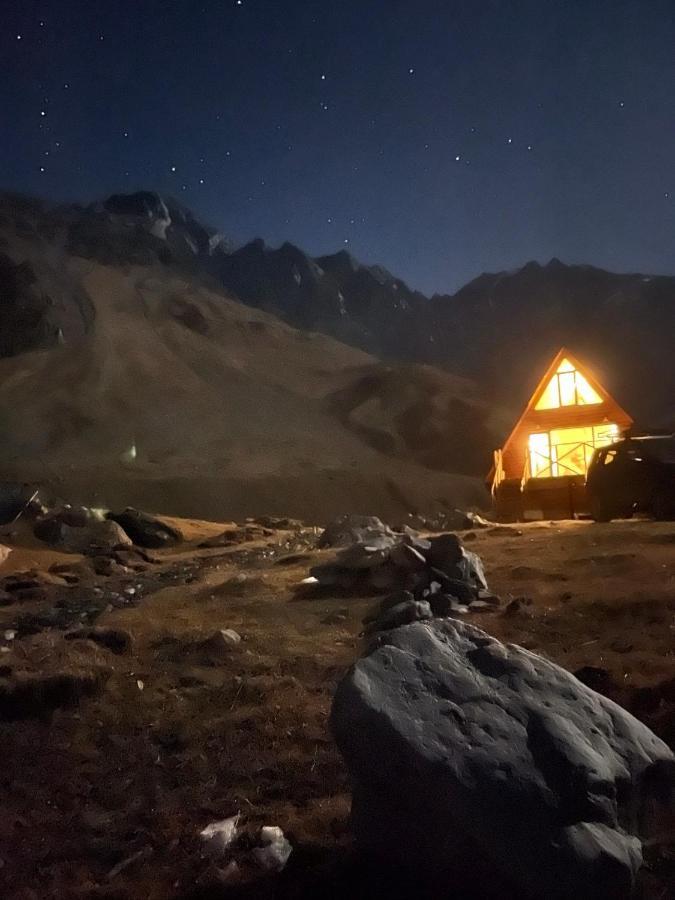 Alone Cottage Kazbegi エクステリア 写真