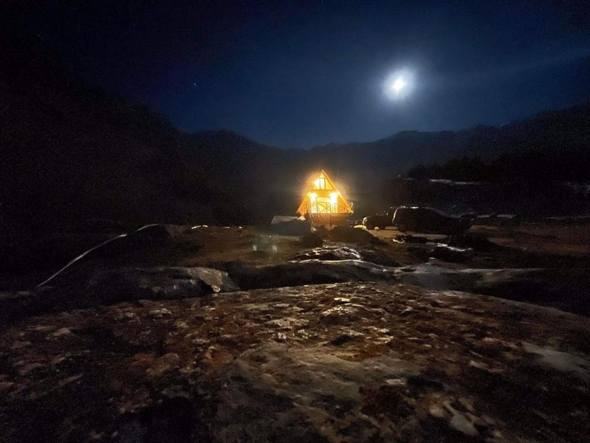 Alone Cottage Kazbegi エクステリア 写真