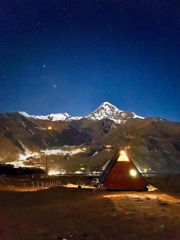 Alone Cottage Kazbegi エクステリア 写真