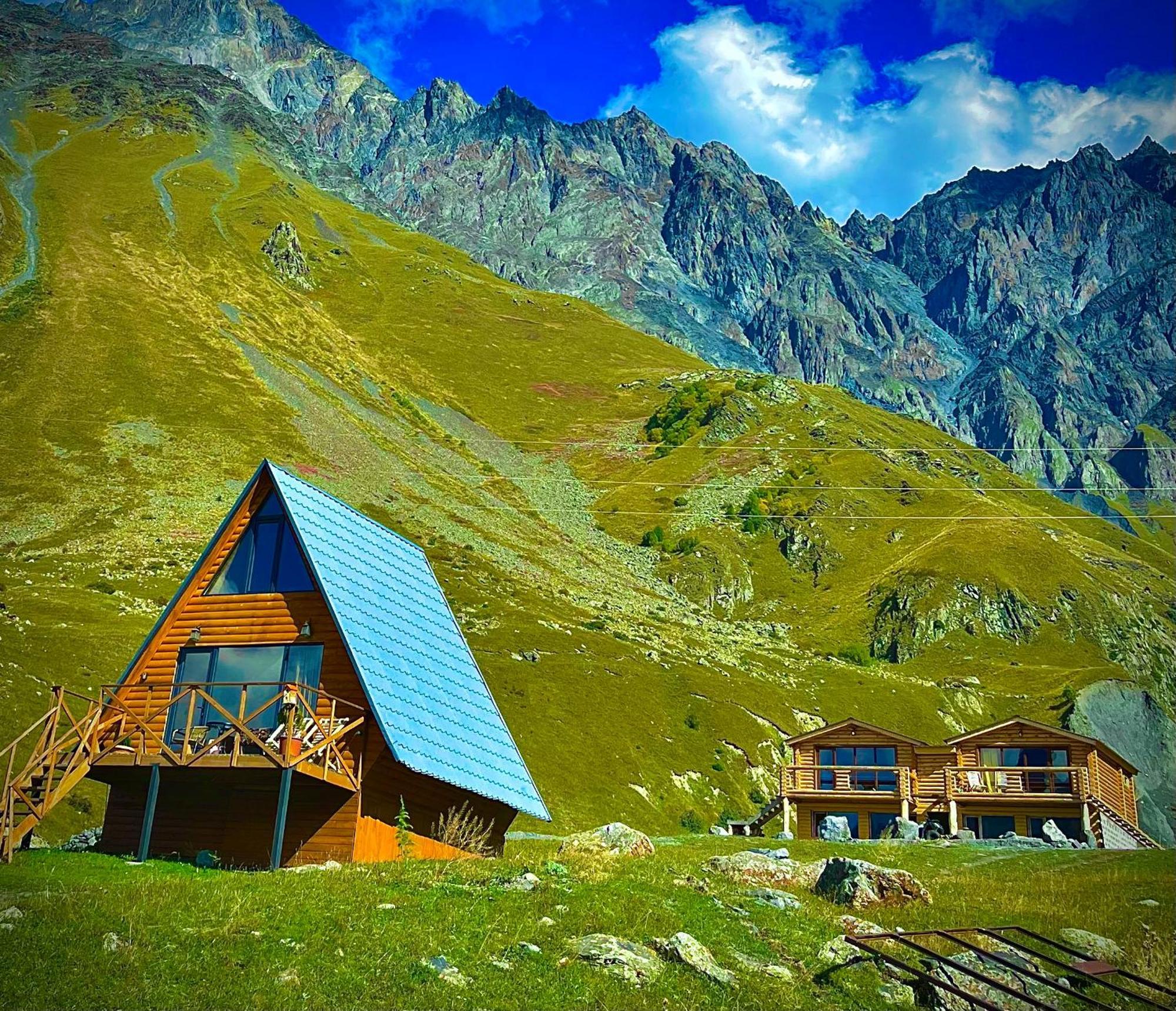 Alone Cottage Kazbegi エクステリア 写真