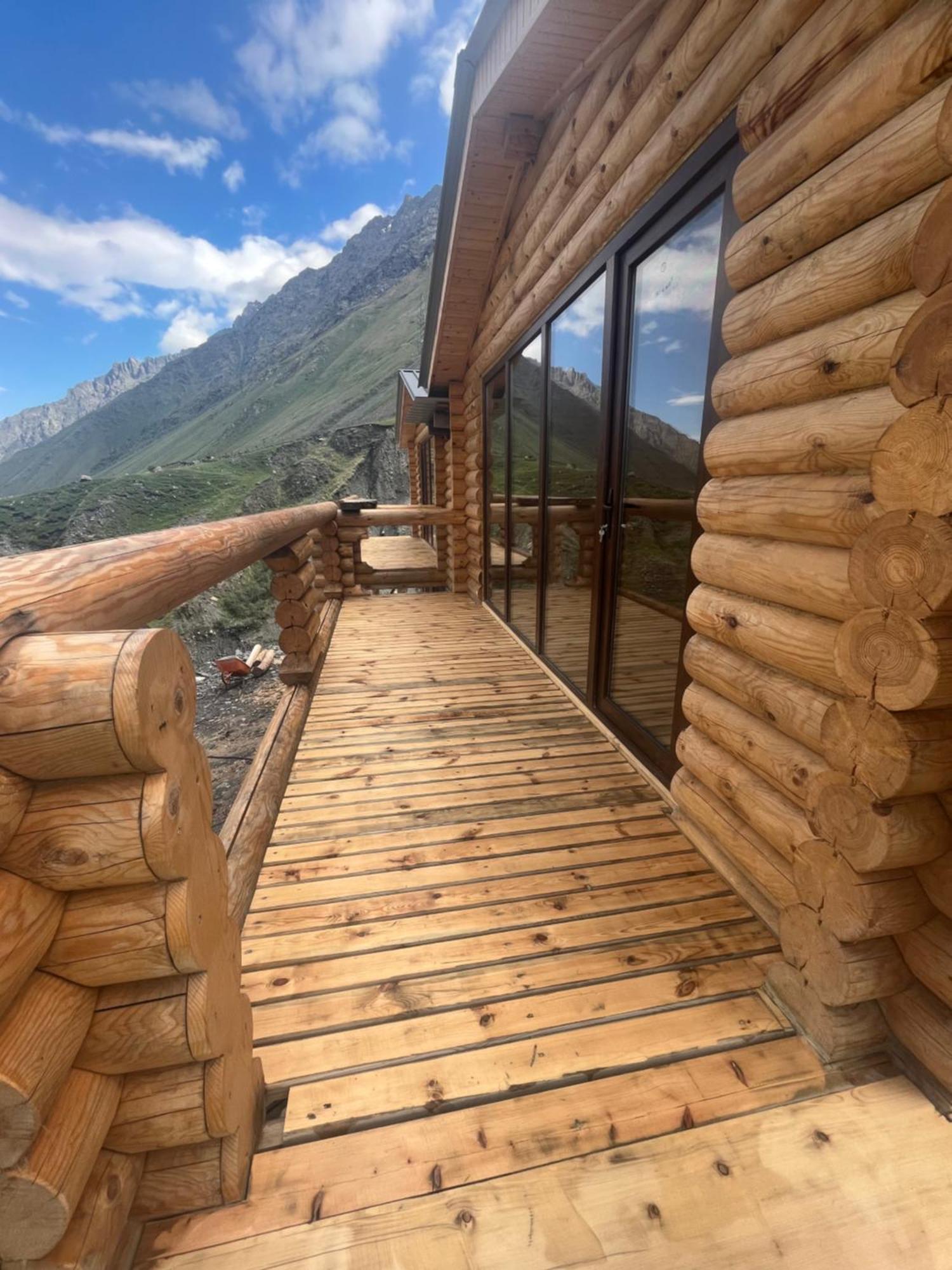 Alone Cottage Kazbegi エクステリア 写真