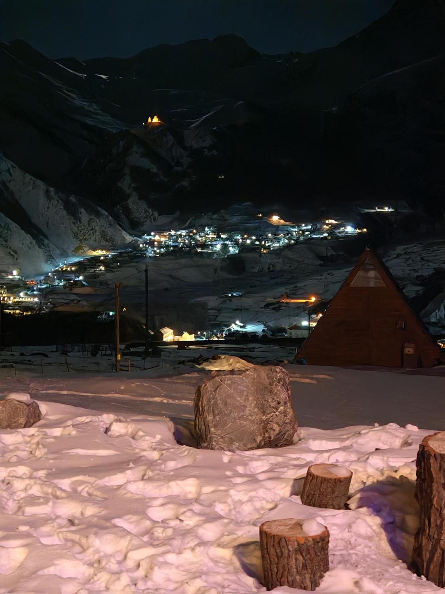 Alone Cottage Kazbegi エクステリア 写真