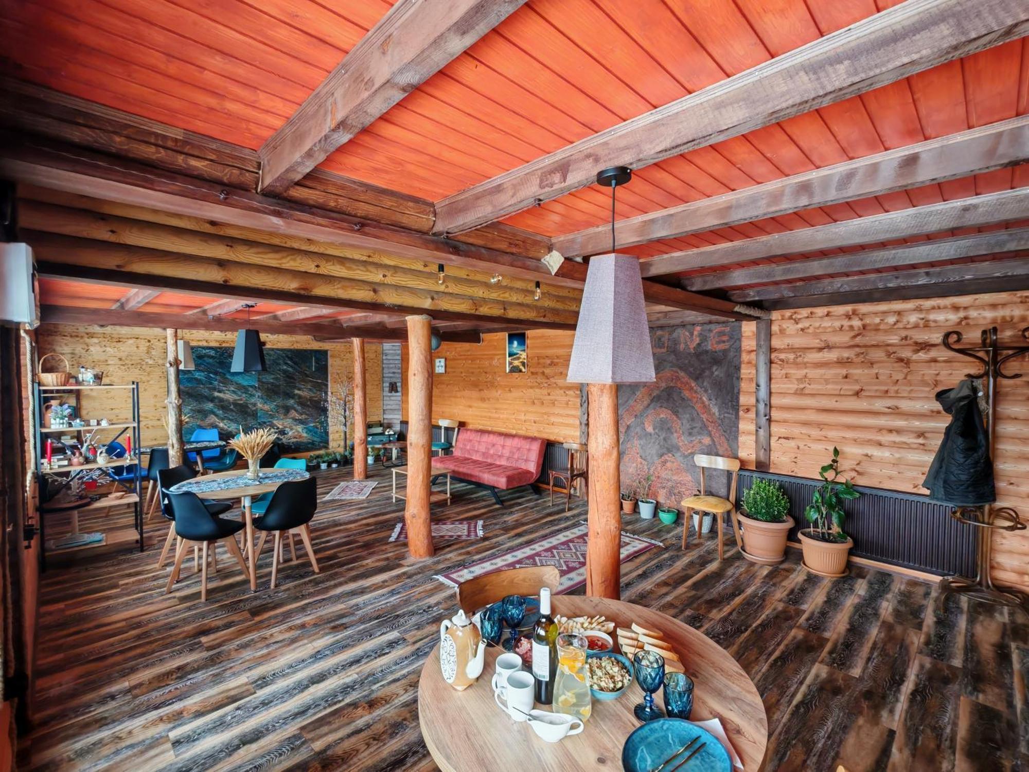 Alone Cottage Kazbegi 部屋 写真